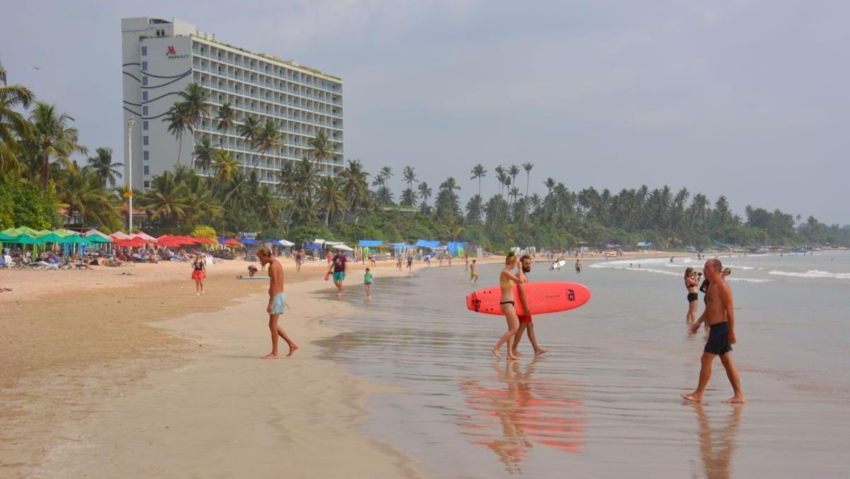 Alma Beach Hotel Weligama Exterior foto